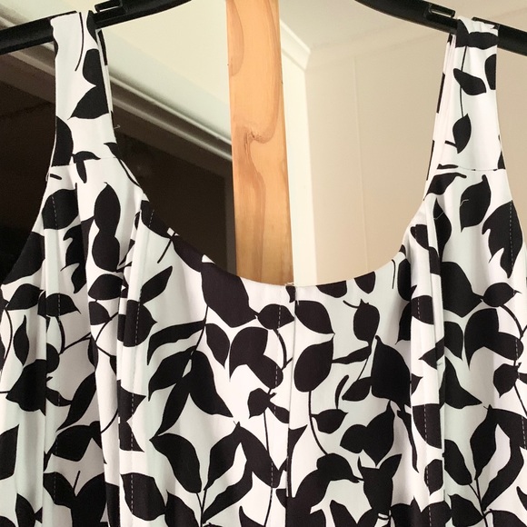 NEW Stunning NINE WEST Blue Floral Size 8P Stretch Cotton Fit & Flare Dress - Picture 13 of 16